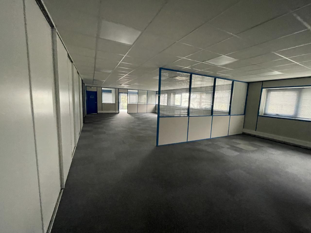 Local d'activité Civrieux-d'Azergues 8538m² Vente local d'activité Civrieux-d'Azergues Rhône OVACT2422185 28